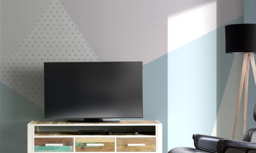 Ambiente Nordic mueble TV con estructura metálica color blanco y madera reciclada de barco, con 3 cajones